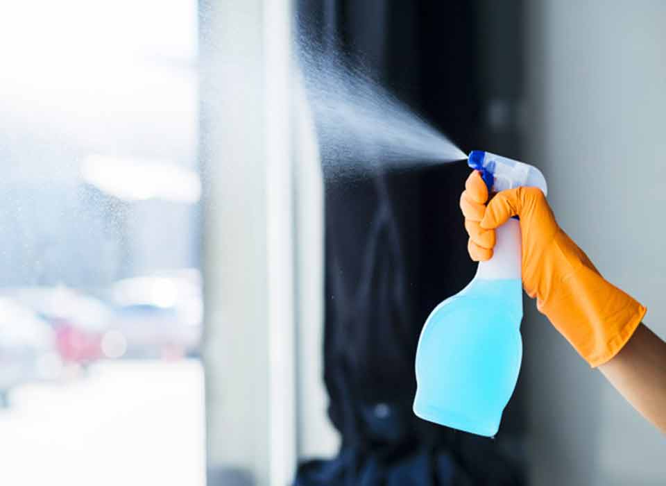 تنوع در نوع بسته بندی و رنگ بندی انواع شیشه پاک کن